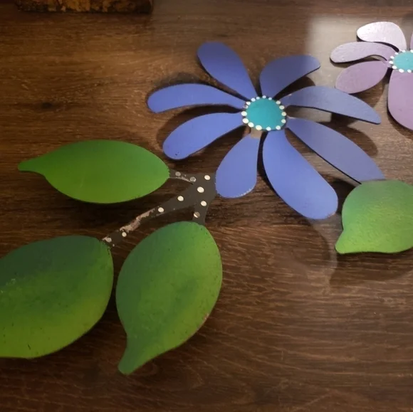 46" x 12" Metal wall decor - Picture 4 of 5